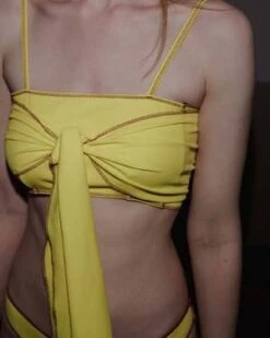 BaserangeMye Swim Top - Ru Yellow